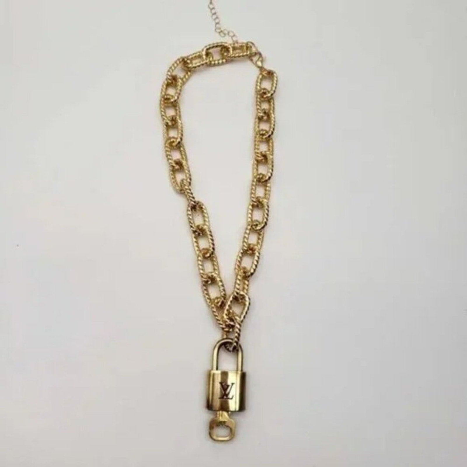 100% Auth Louis Vuitton Lock & Key with Unbranded Gold Plated Chain Necklace