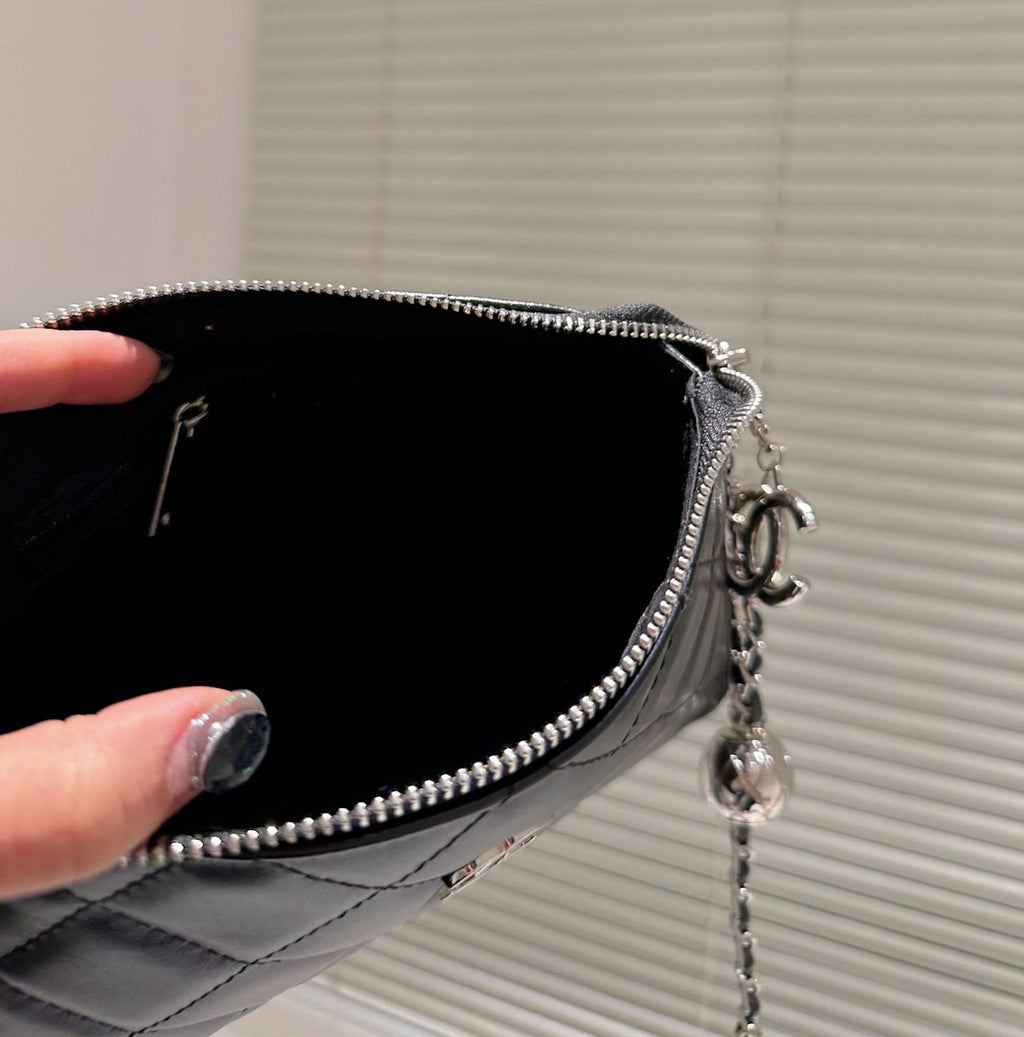 EN - Luxury Bags CHL 489
