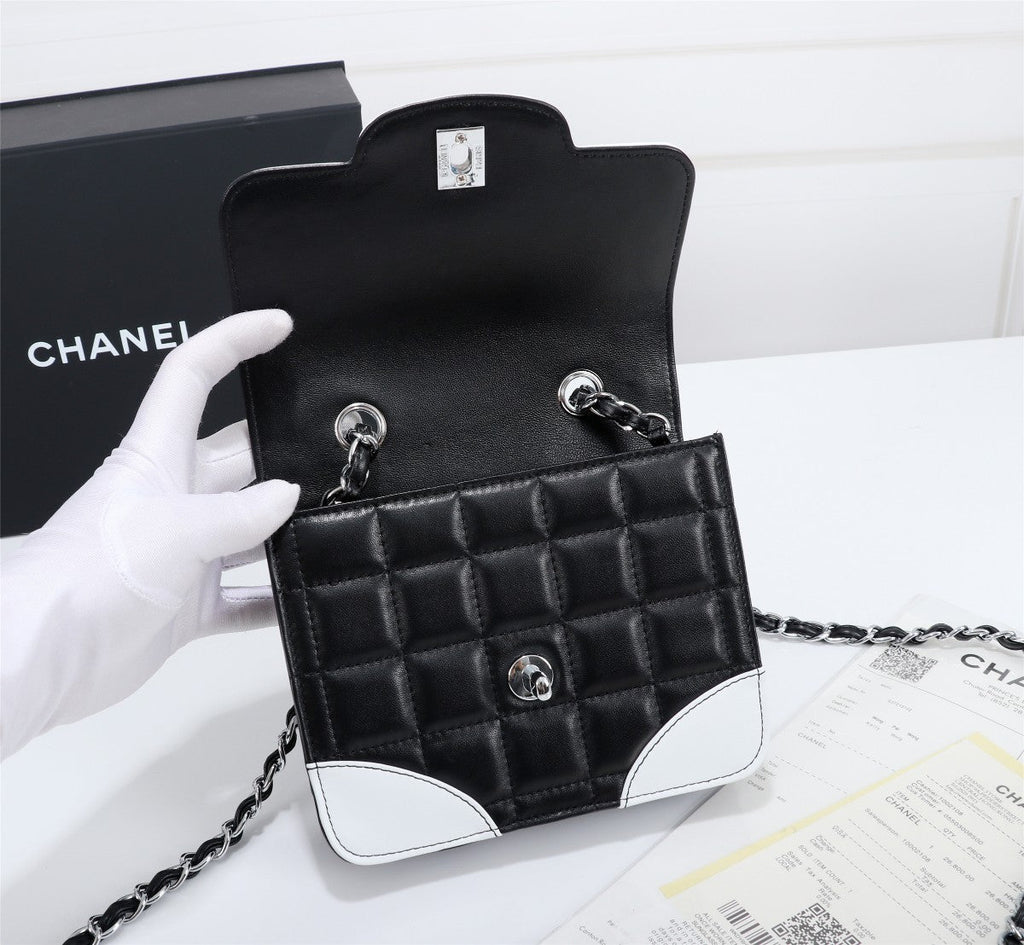 EN - Luxury Bags CHL 521