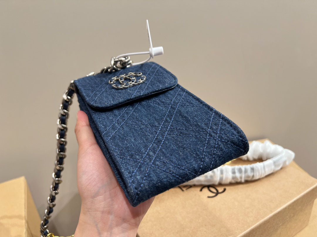 EN - Luxury Bags CHL 476