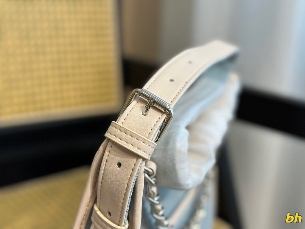 EN - Luxury Bags CHL 494
