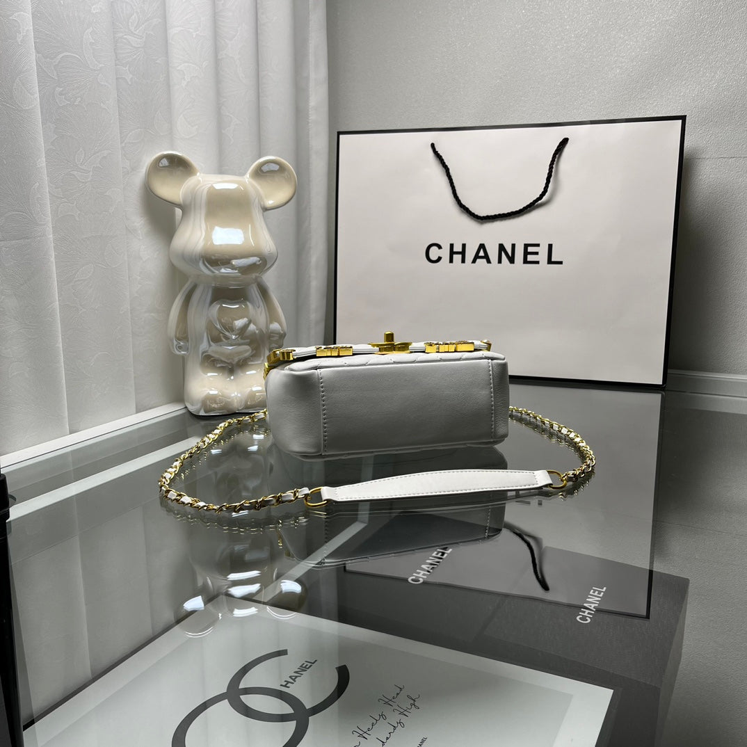 EN - Luxury Bags CHL 513