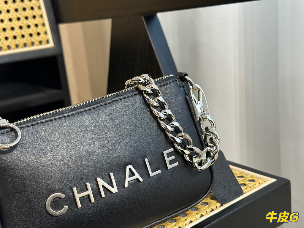 EN - Luxury Bags CHL 484
