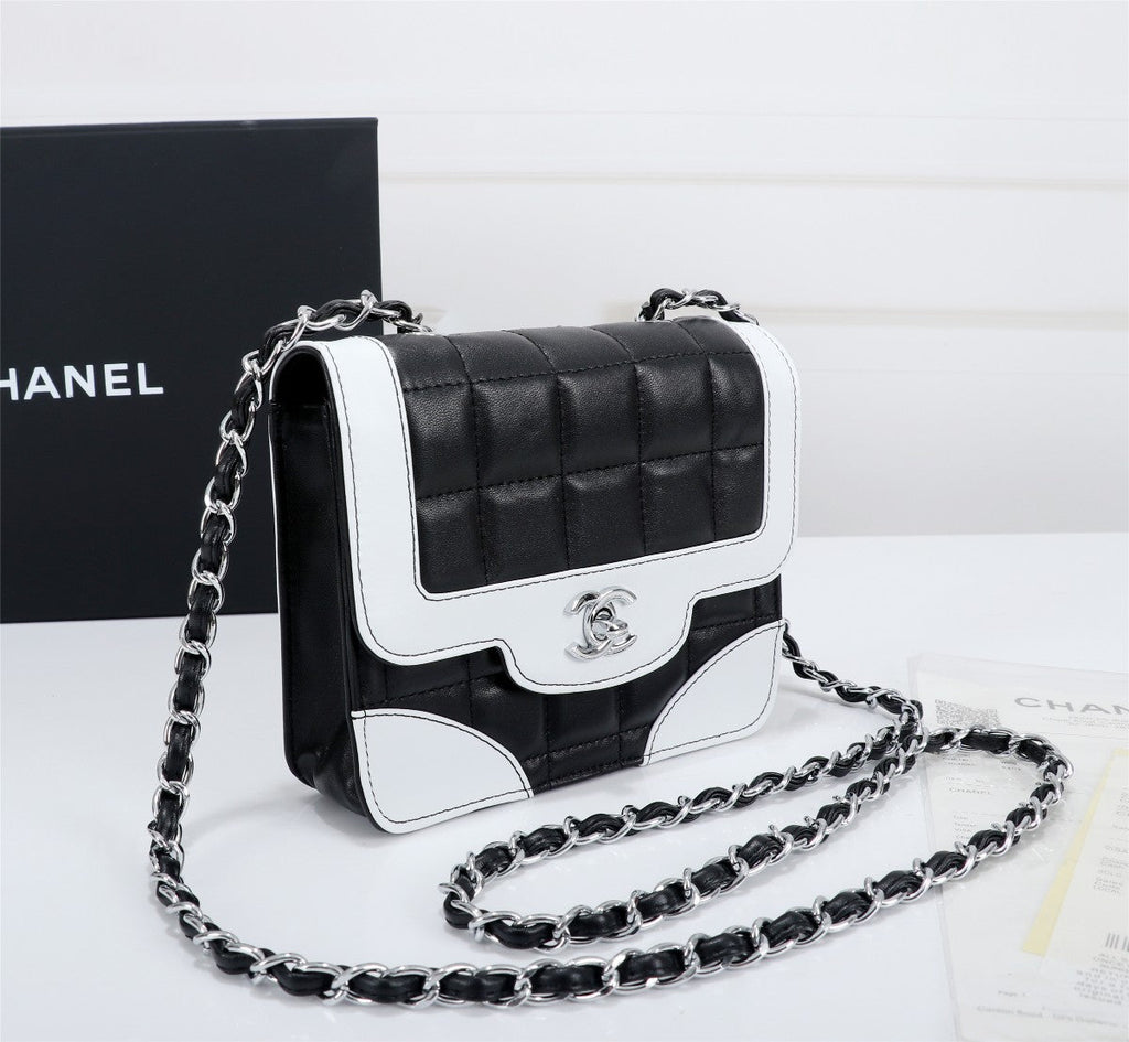 EN - Luxury Bags CHL 521