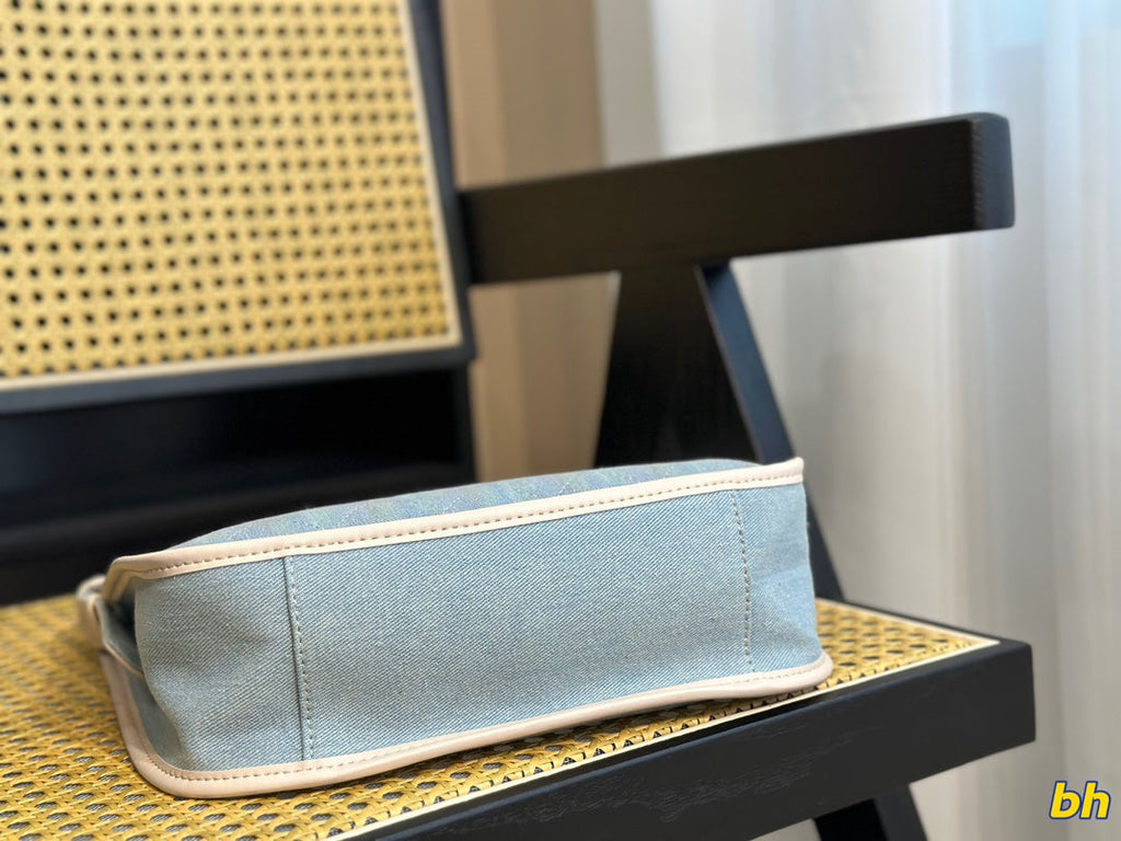 EN - Luxury Bags CHL 494