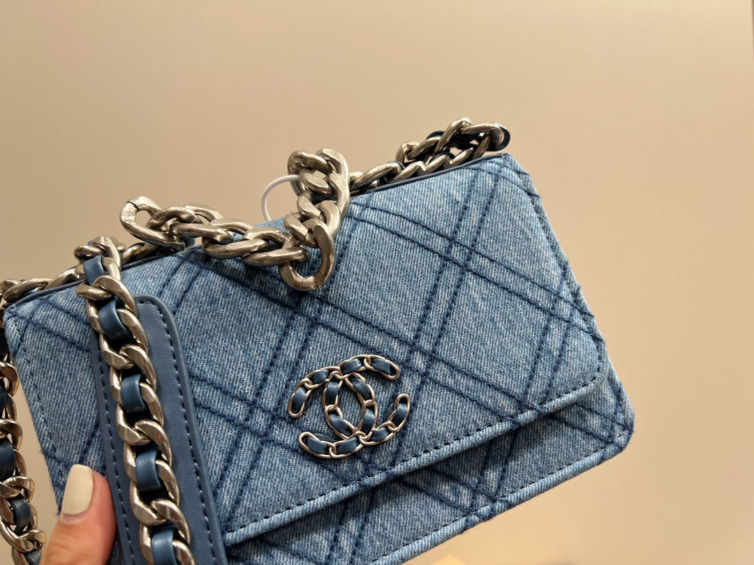 EN - Luxury Bags CHL 475