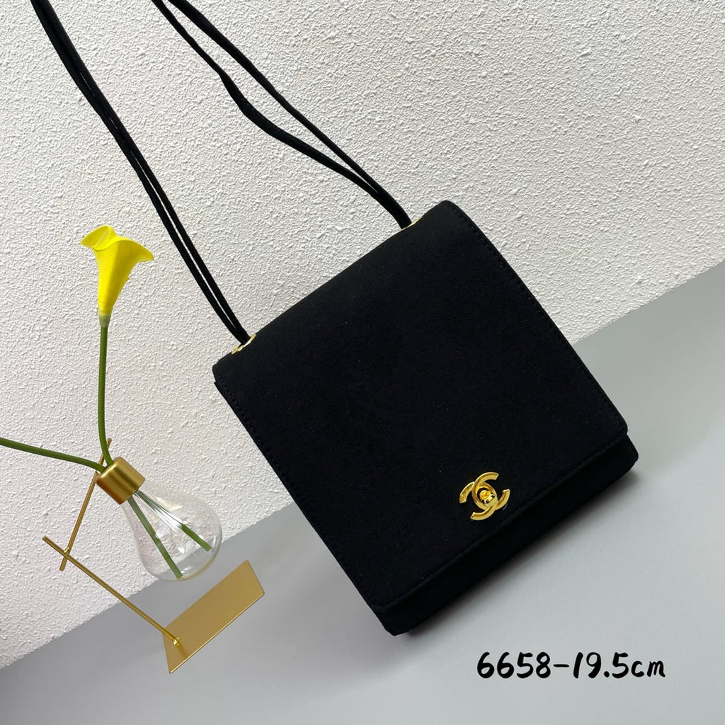 EN - Luxury Bags CHL 520