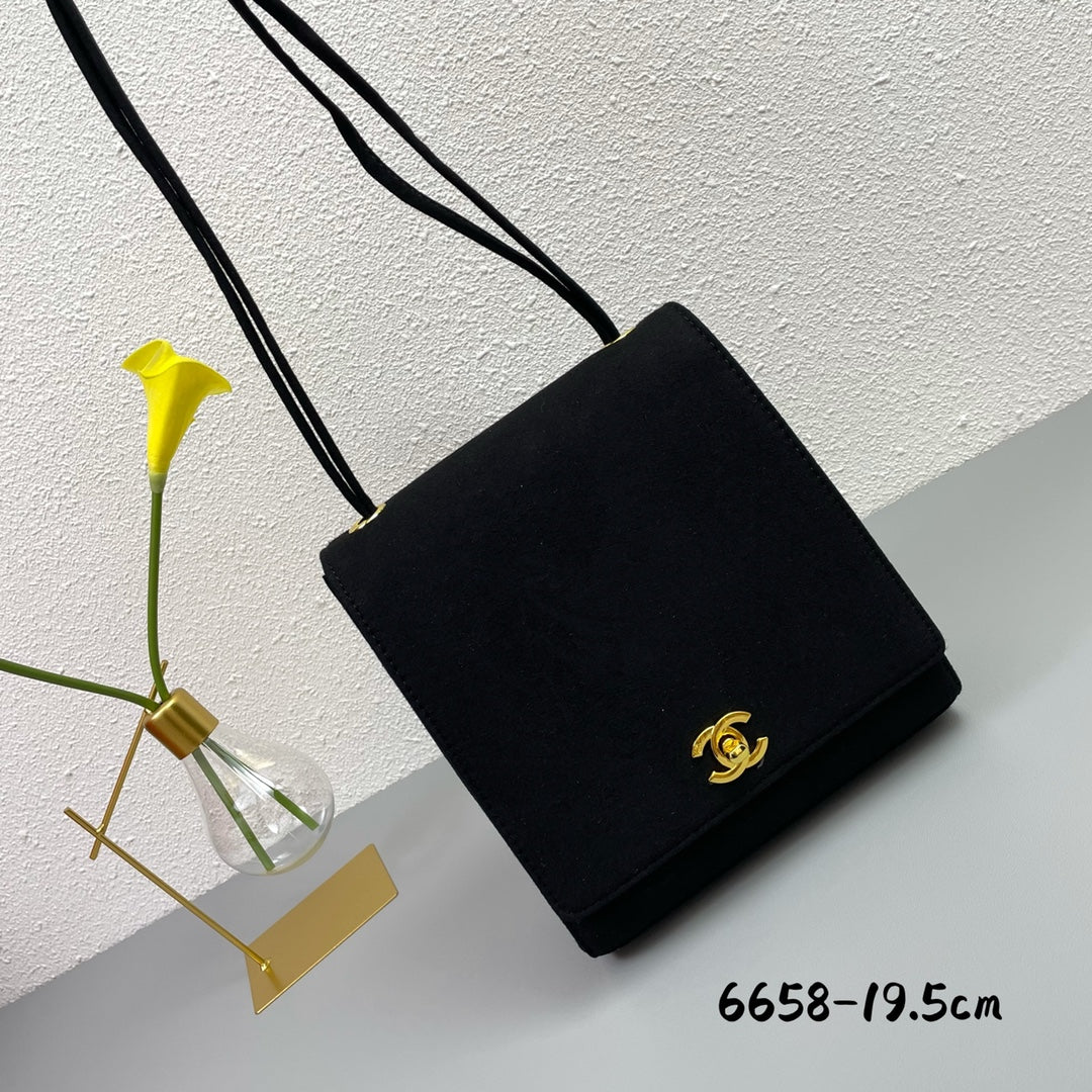 EN - Luxury Bags CHL 520