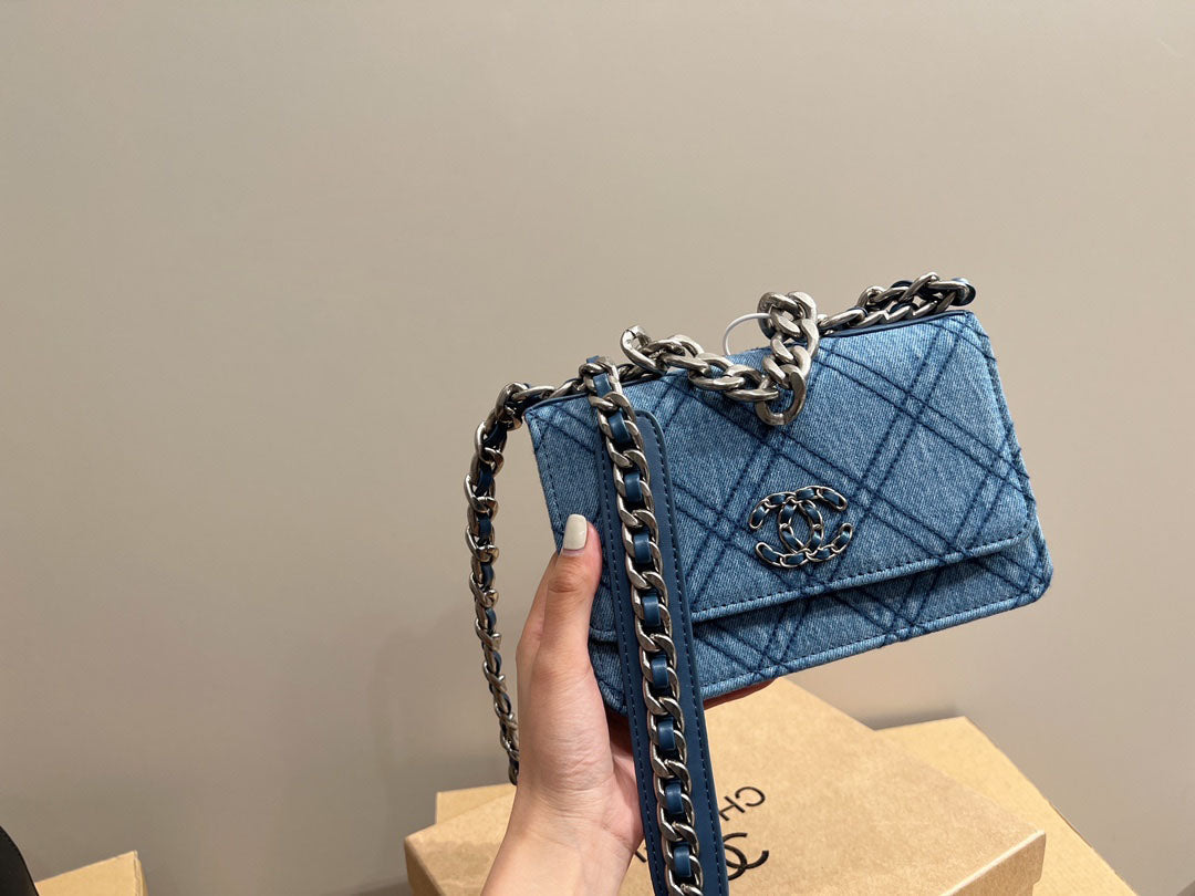 EN - Luxury Bags CHL 475
