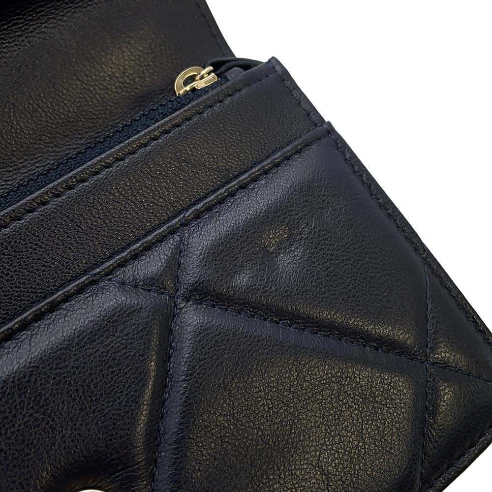 CHANEL CHANEL19 Flap Chain Wallet NavyAP0957 Lambskin