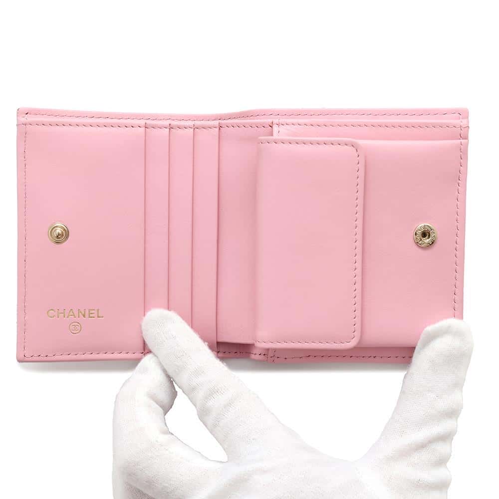 CHANEL Matelasse Bifold Wallet Wallet PinkAP3055 Caviar Leather
