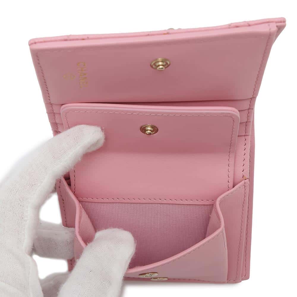 CHANEL Matelasse Bifold Wallet Wallet PinkAP3055 Caviar Leather