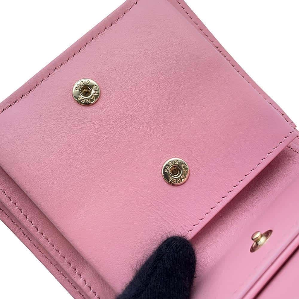 CHANEL Matelasse Bifold Wallet Wallet PinkAP3055 Caviar Leather