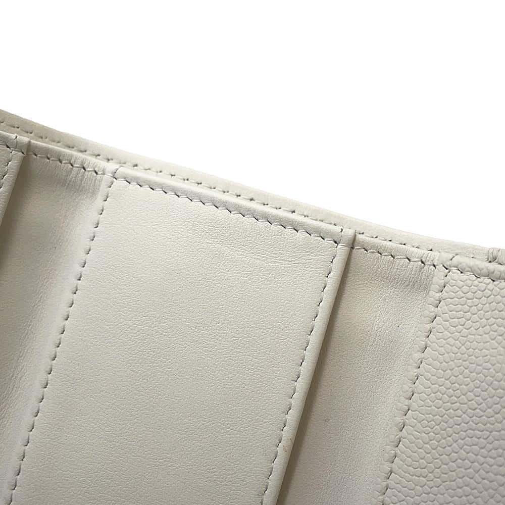 CHANEL Matelasse Classic Tri-Fold Compact Wallet WhiteAP3397 Caviar Leather