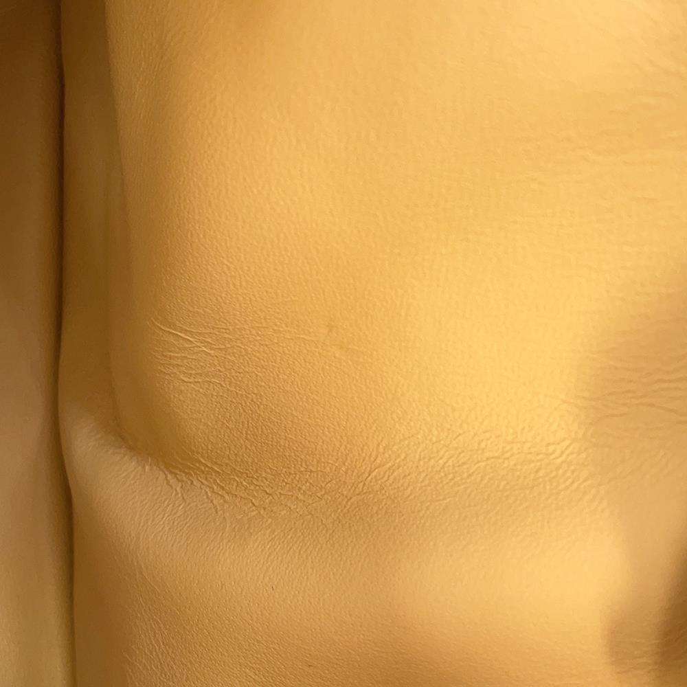 CHANEL Matelasse Single Flap ChainShoulder Bag Beige Lambskin Size 25