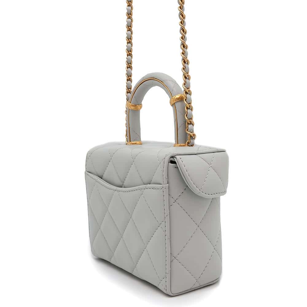 CHANEL Matelasse Chain Vanity Light BlueAS3973 Lambskin Size Small