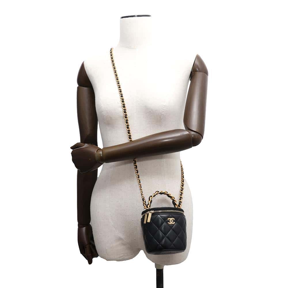 CHANEL Matelasse Top Handle Chain Vanity Black Lambskin