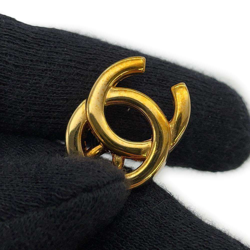 CHANEL CC Logo Turnlock Choker Gold Metal