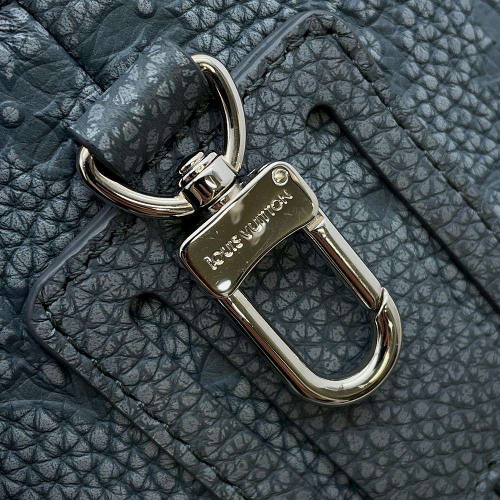 LOUIS VUITTON Chalk・Pouch granite grayM81572 Taurillon Clamming
