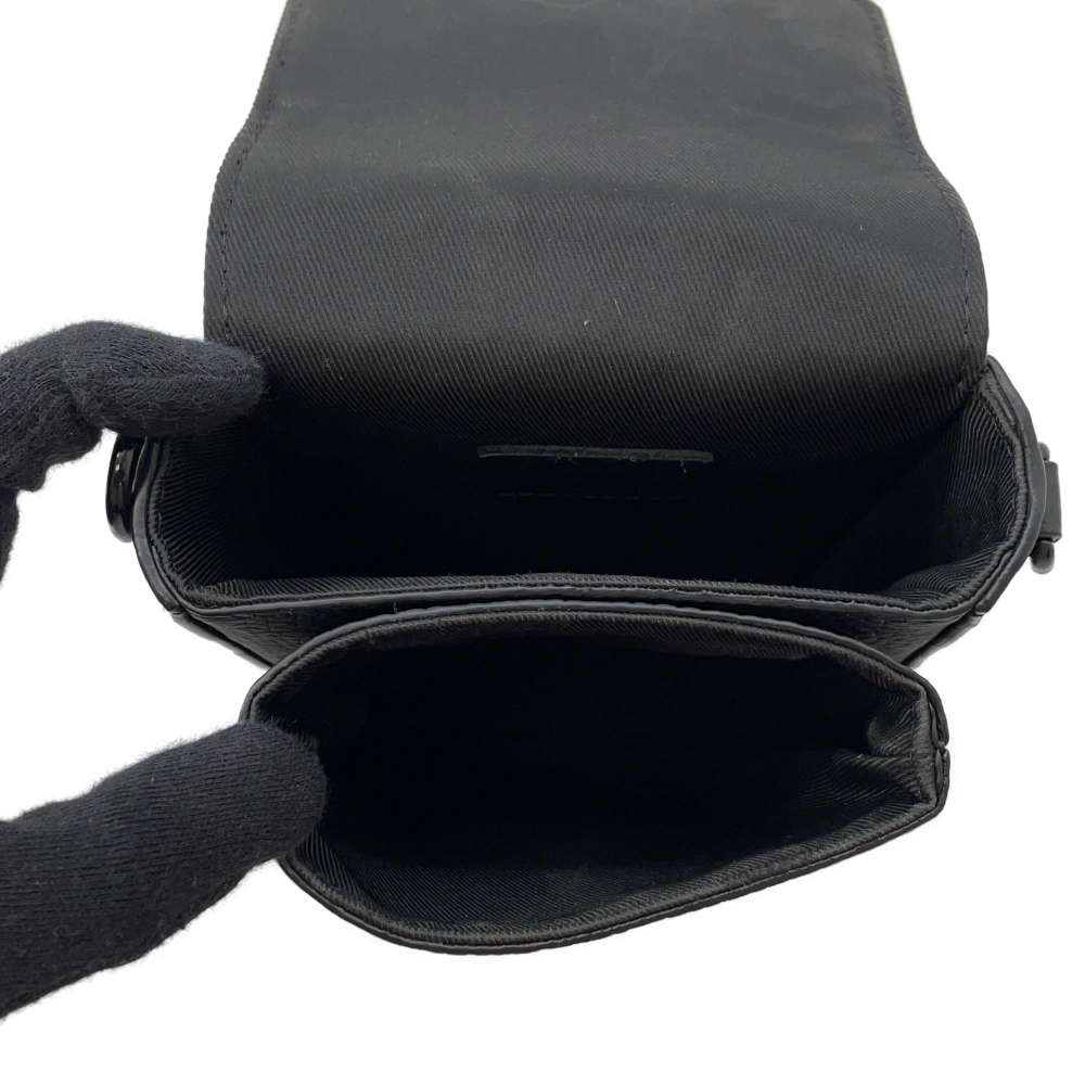 LOUIS VUITTON SPadlock Vertical Wearable Wallet NoirM82252 Monogram Eclipse