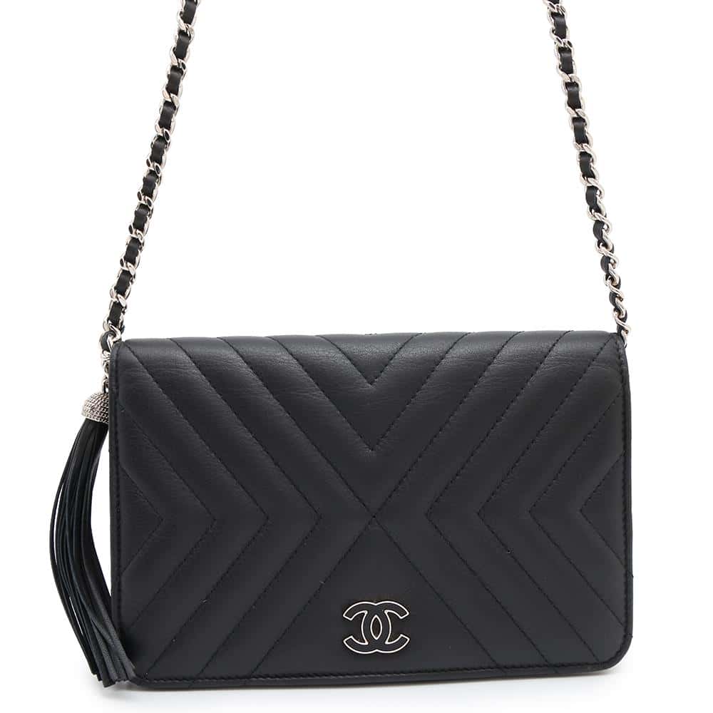 CHANEL V Stitch Chain wallet BlackA84444 Calf Leather