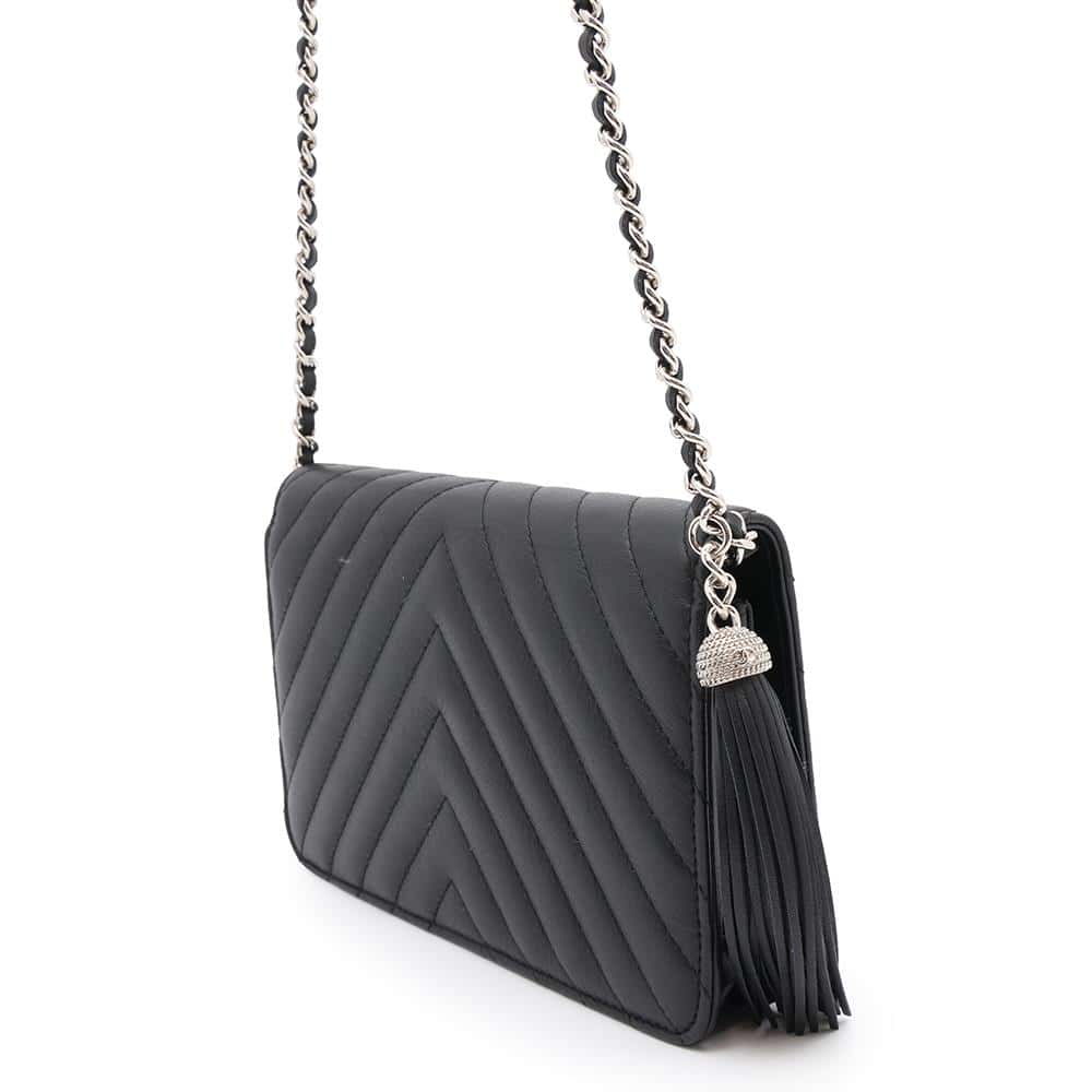 CHANEL V Stitch Chain wallet BlackA84444 Calf Leather