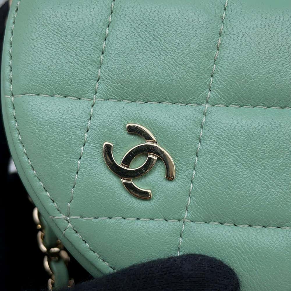 CHANEL Round Shoulder Bag Light GreenA70657 Lambskin