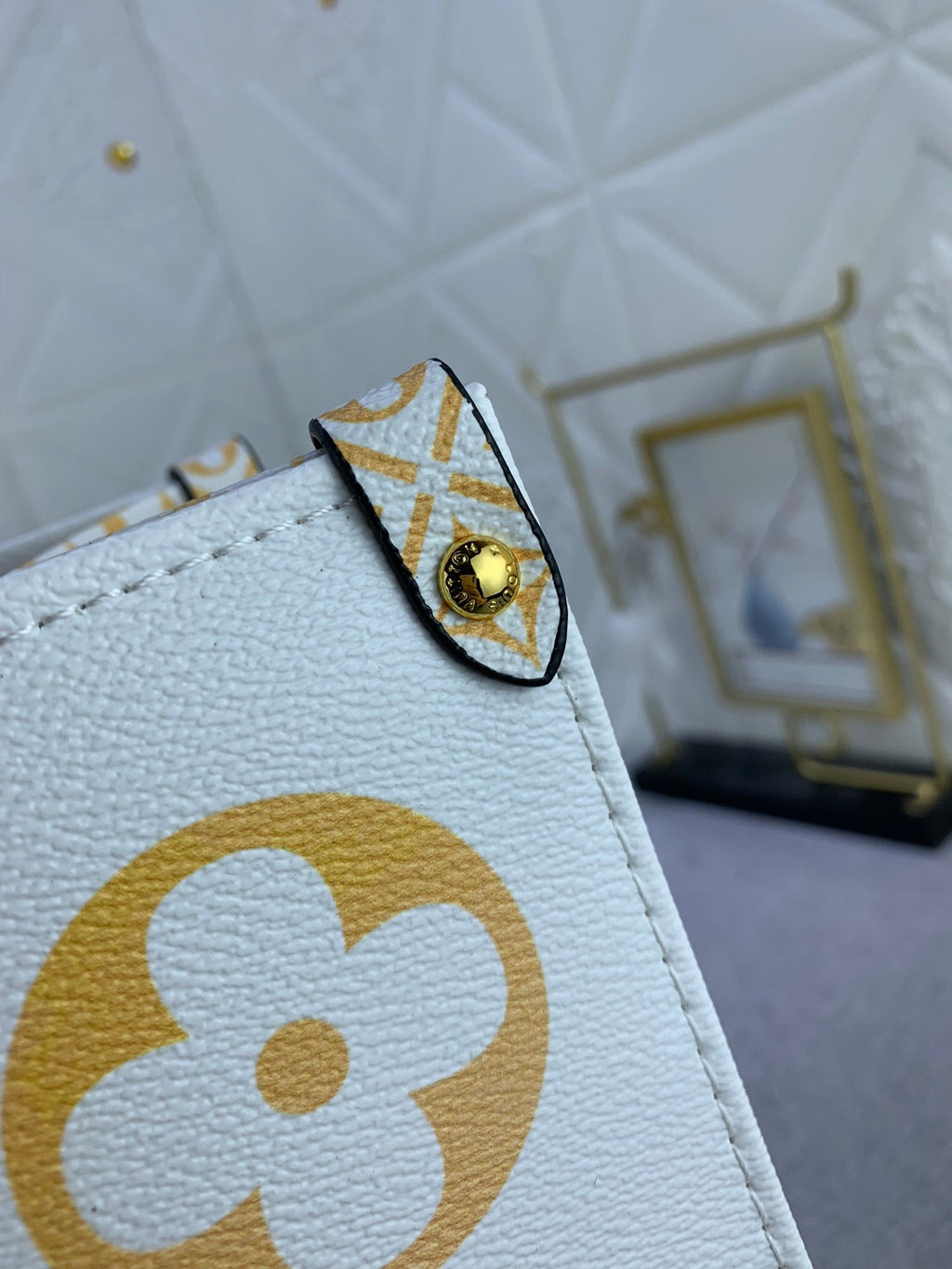 EN - Luxury Bags LUV 815