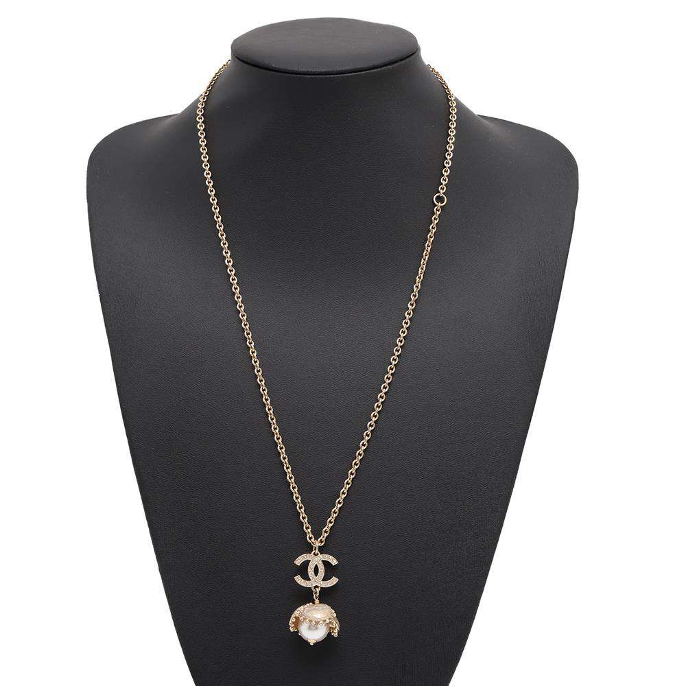 CHANEL CC Logo Flower Faux Pearl Necklace Gold Gold Plated Faux Pearl