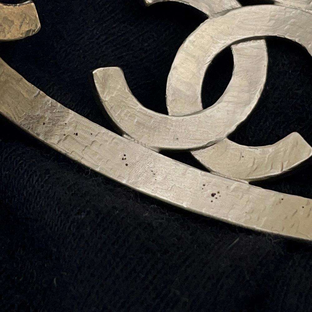 CHANEL CC Logo Bangle Champagne Gold Metal