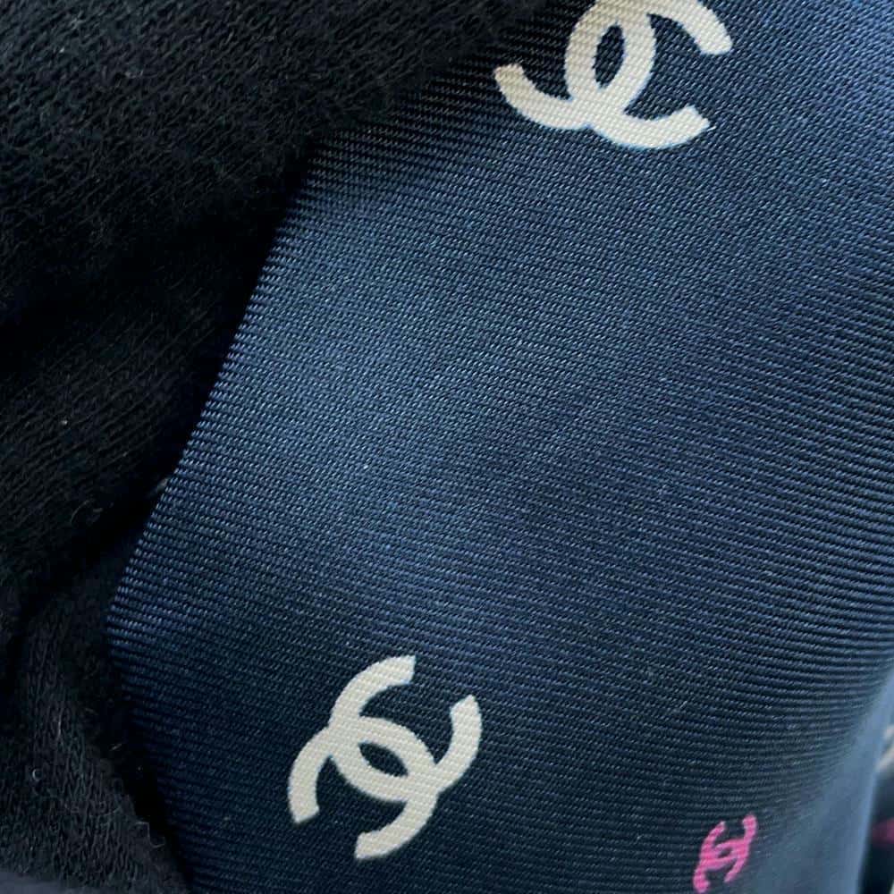 CHANEL CC Logo Ribbon Motif Scrunchie Navy/White/PinkAA9376 Silk100%