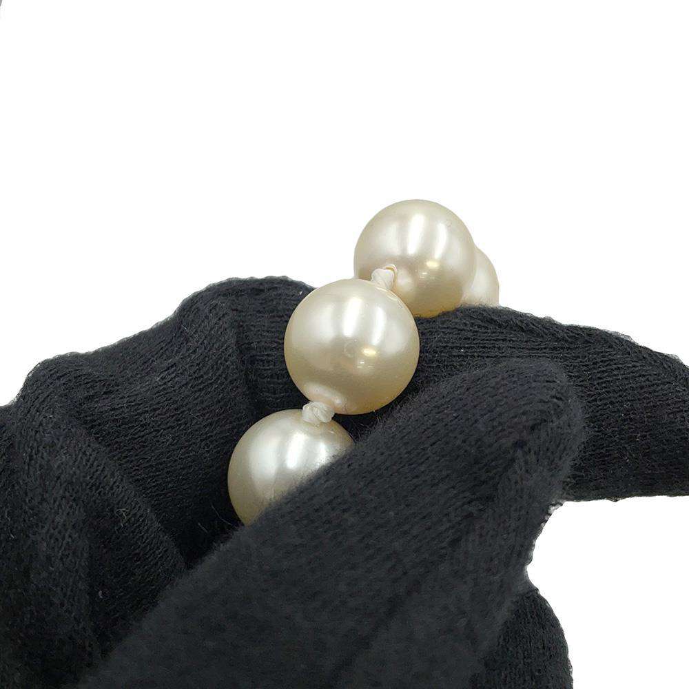 CHANEL Faux Pearl  AirPodsCase BlackAB6425 Metal Faux Pearl  Rhinestone