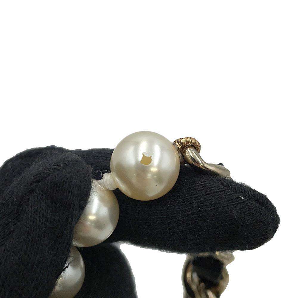 CHANEL Faux Pearl  AirPodsCase BlackAB6425 Metal Faux Pearl  Rhinestone