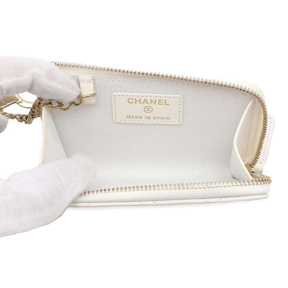 CHANEL Matelasse Zip Keychain WhiteAP0221 Caviar Leather
