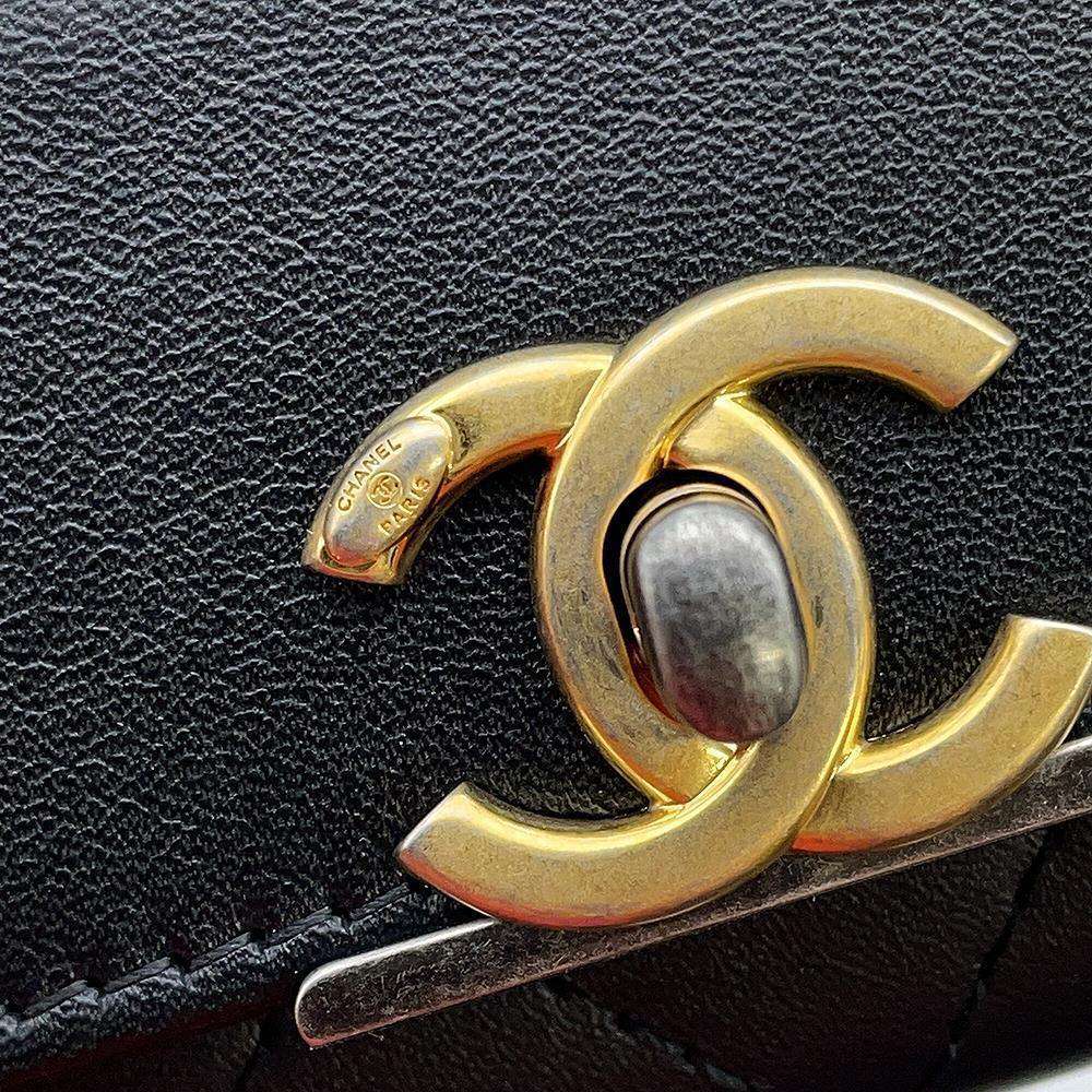 CHANEL Trifold wallet Black Calf Leather