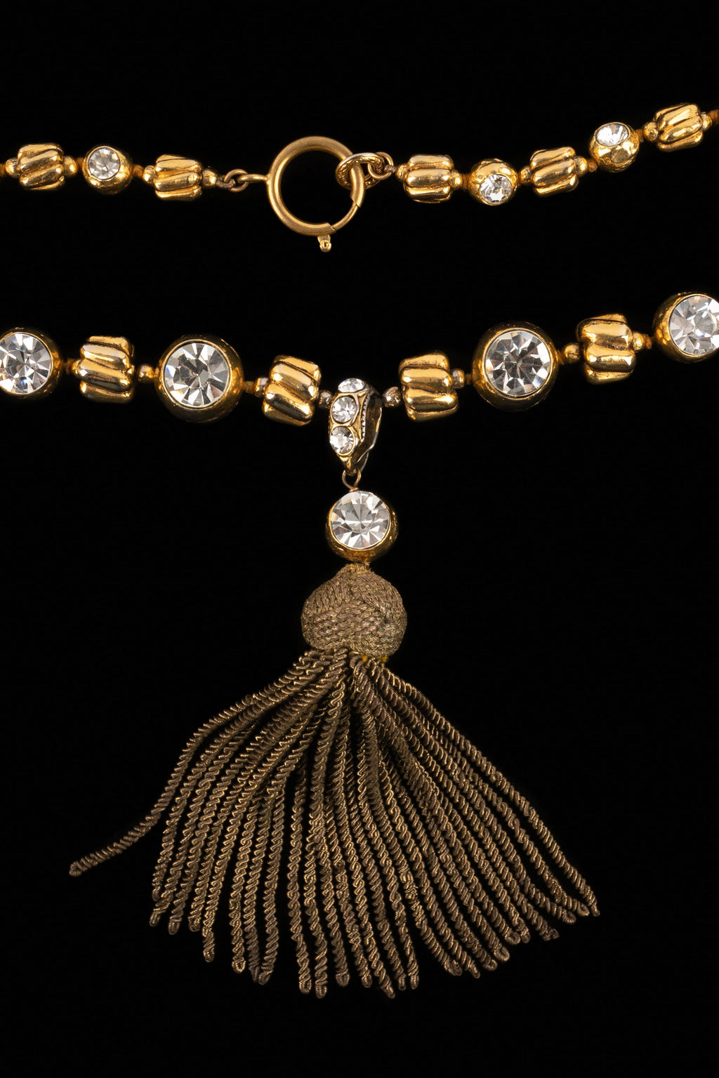 Collier pompon Chanel