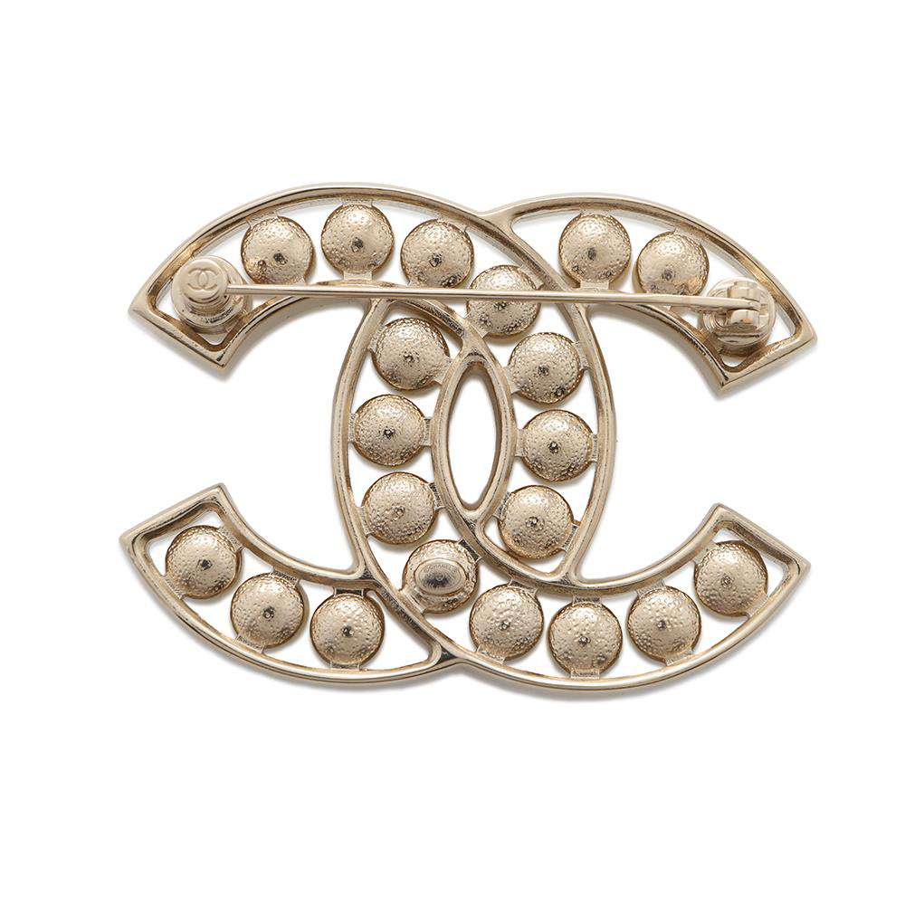 CHANEL CC Logo Faux Pearl Brooch Champagne GoldA64978 Metal