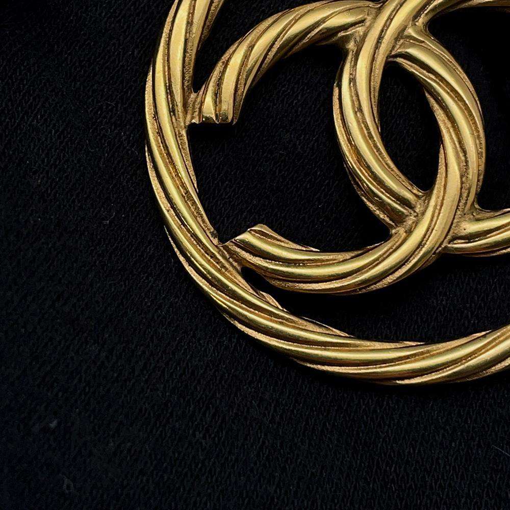 CHANEL CC Logo Necklace Gold Metal