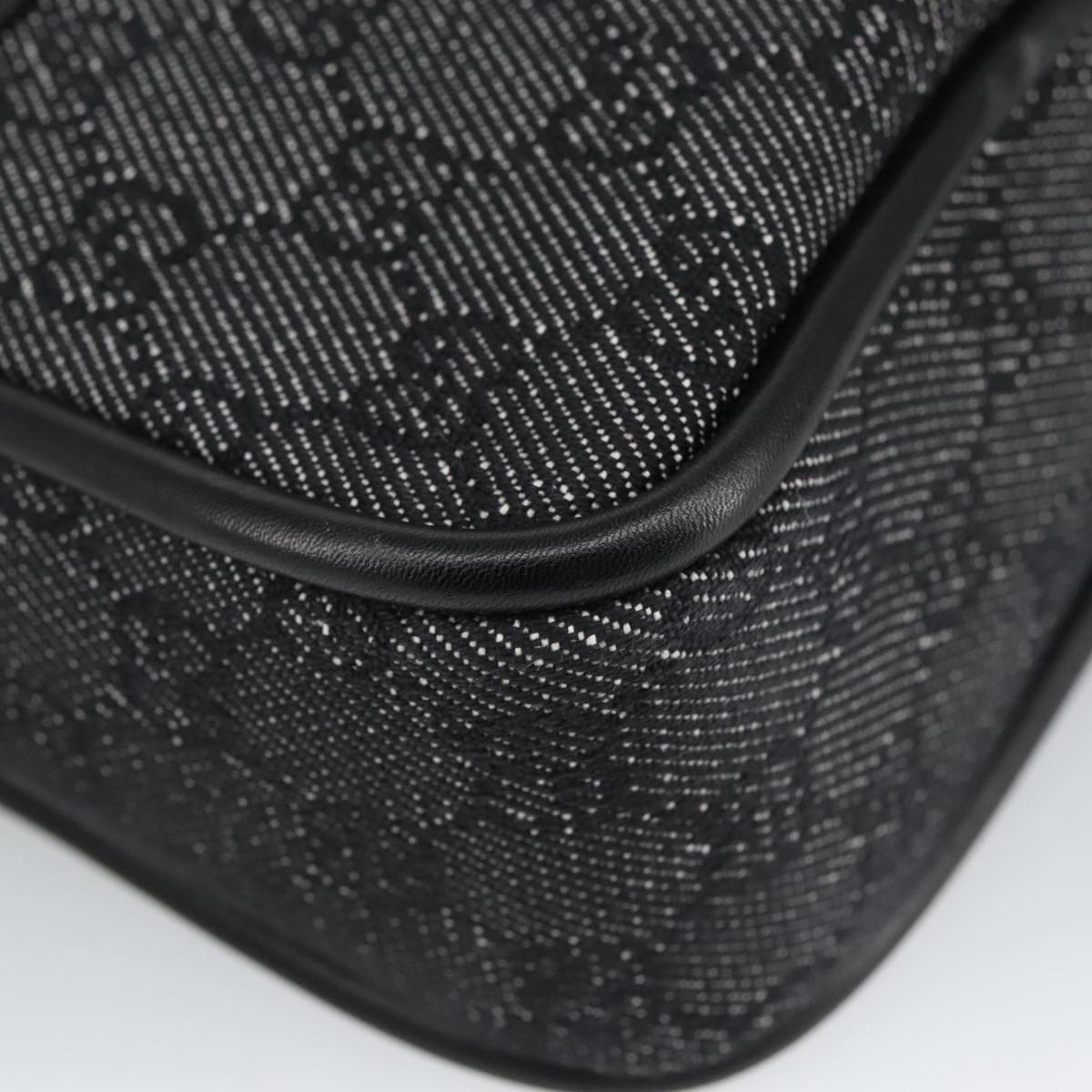 GUCCI GG Canvas Shoulder Bag Black Gold 92729 101322A