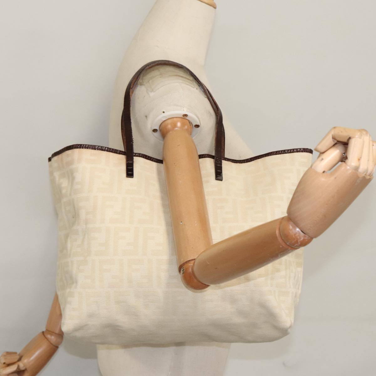 FENDI Zucca Canvas Tote Bag Beige 102286