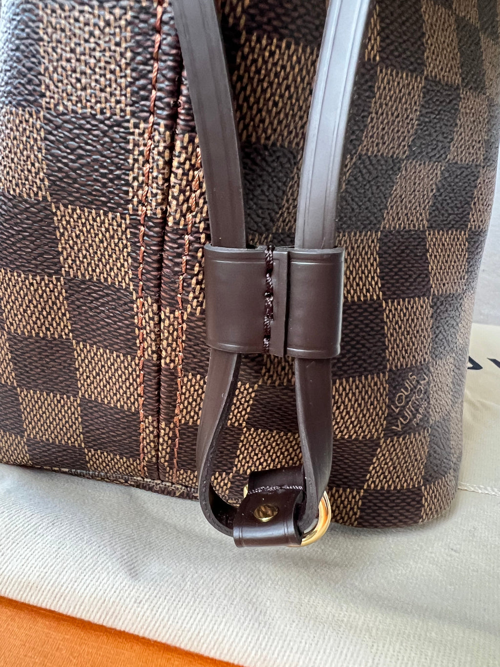 Louis Vuitton Neverfull MM Damier Ebene Cherry Interior (RRP £1,410)