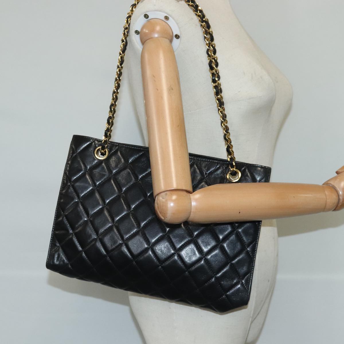 CHANEL Matelasse Chain Tote Bag Leather Black Gold CC 102918