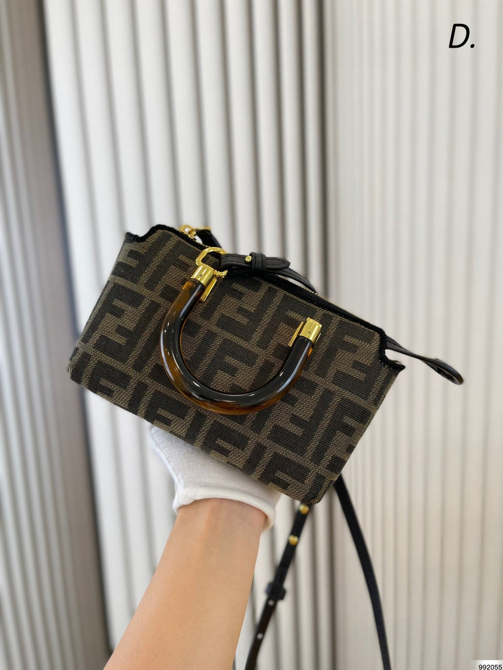 EN - New Lux Bags FEI 276