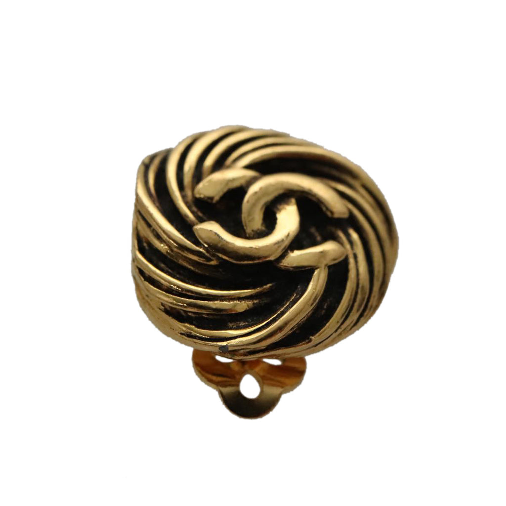 CHANEL Earring metal Gold CC 103473