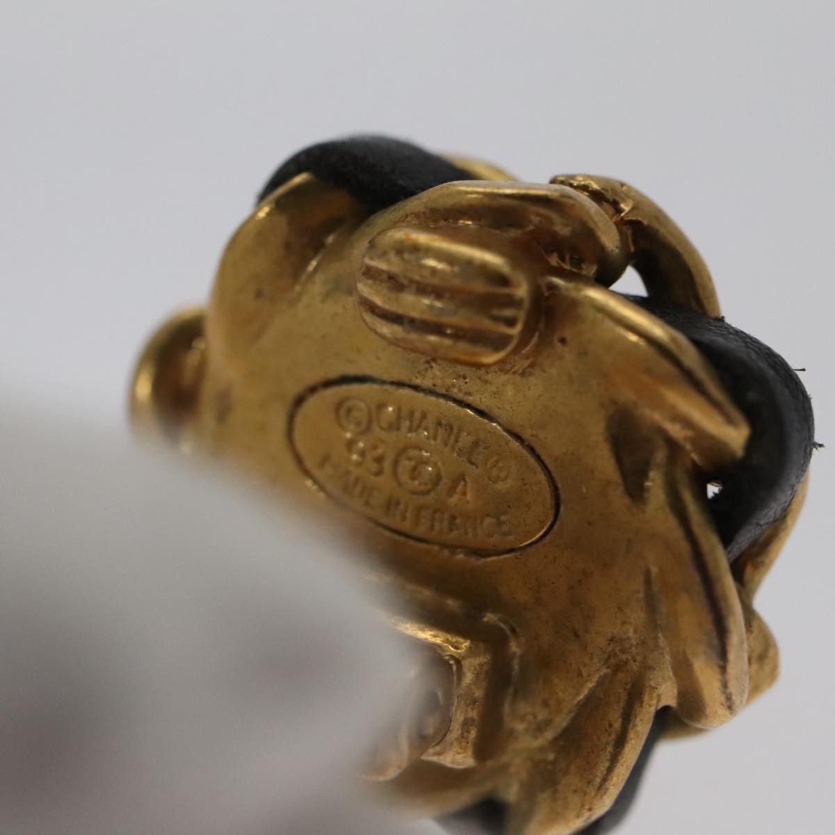 CHANEL Earring metal Gold CC 103474
