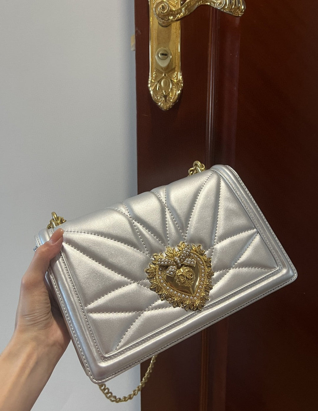 GLAMI Large Devotion Bag In Quilted Nappa Silver For Women 10in/26cm GLAMI
