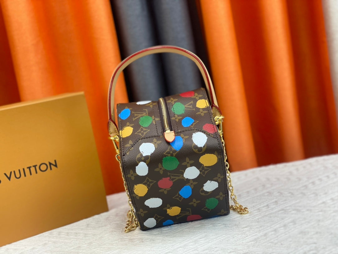 EN - New Arrival Bags LUV 679