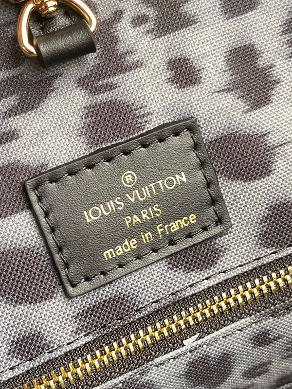 LOV2 Bags - Luxurious Bags  1724