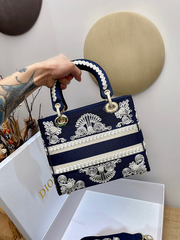 ELE - Dir Bags - 082