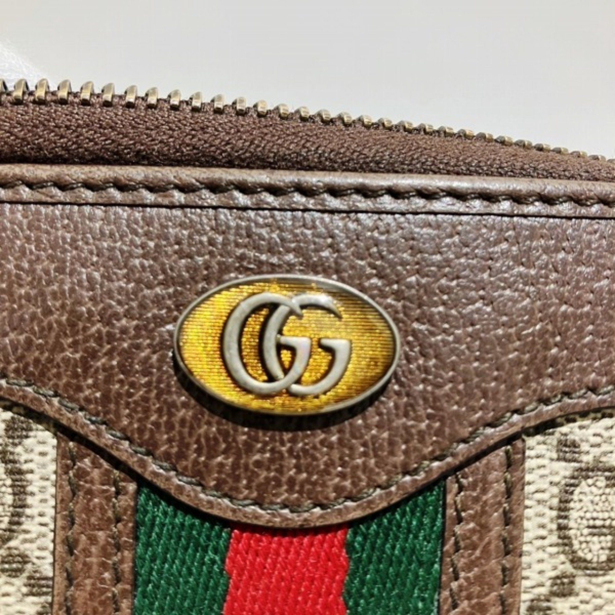 Gucci --
